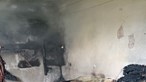 Anexos de habitação destruídos pelas chamas em Oliveira de Azeméis