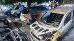 Seis carros destruídos pelas chamas em Sacavém