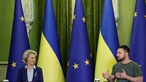 'É bom estar de volta a Kiev': Ursula von der Leyen volta à Ucrânia para discutir adesão à UE