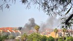 13 bombeiros e três veículos combatem fogo numa habitação em Almada