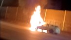 Carro arde na A5 junto da saída para Carnaxide