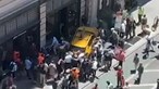 Seis feridos após despiste de táxi seguido de atropelamento em Nova Iorque