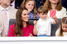 O príncipe Louis roubou as atenções no Jubileu de Platina de Isabel II