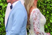 Casal partilhou algumas fotografias e vídeos com momentos da cerimónia  civil, que decorreu no sábado, no estado do Rio Grande do Sul, no Brasil, numa quinta. Três filhos do craque marcaram presença na festa 