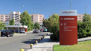 Mulher morta há dois dias em frente ao Hospital Amadora-Sintra