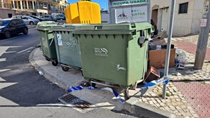 Bebé recém-nascido encontrado morto no lixo em Sintra