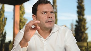 Luís Montenegro não quer ser cúmplice do PS