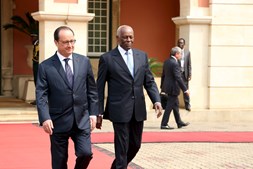 José Eduardo dos Santos e Francois Hollande 