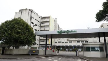 Familiares de vítimas de Covid-19 em lar de Matosinhos exigem justiça seis anos após surto