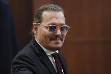 Johnny Depp, de 58 anos, terá de pagar 1,9 milhões  de euros a Heard