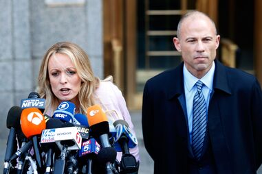 Stormy Daniels com Michael Avenatti