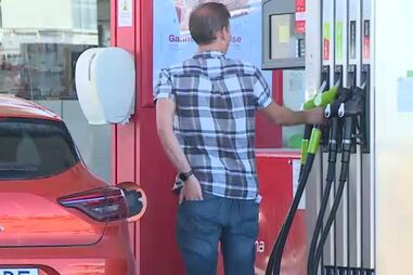 Preço dos combustíveis volta a aumentar hoje. Gasolina sobe 14 cêntimos