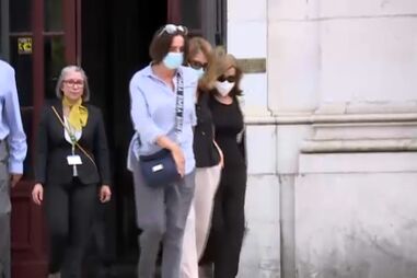 Velório de João Rendeiro está a decorrer na Basílica da Estrela. Mulher chegou num TVDE