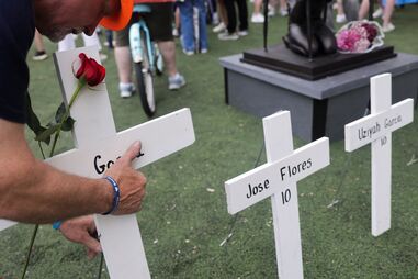 Milhares saem às ruas de Nova Iorque pelo fim da violência armada