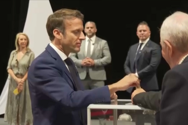 Primeira volta das eleições francesas empata aliança de esquerda e partido de Macron