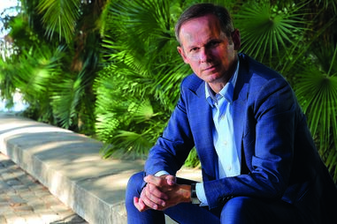 José Rodrigues dos Santos apresentou a notícia sobre a adaptação do seu livro à TV durante o ‘Telejornal’ 