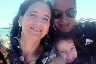 Mãe de Jéssica contrata serviços de bruxaria para reatar com o ex-namorado depois da menina morrer