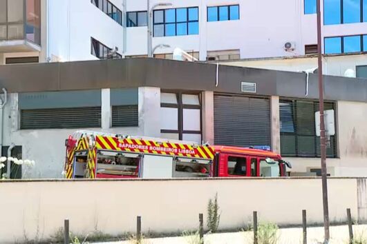 Incêndio deflagra no Hospital de São Francisco Xavier em Lisboa