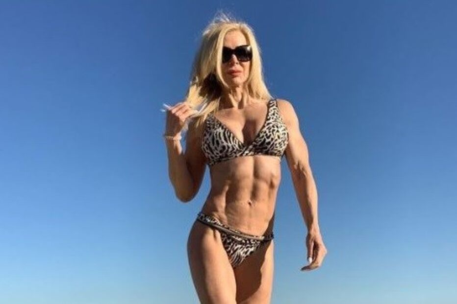 Lesley, de 64 anos, exibe a forma física nas redes sociais