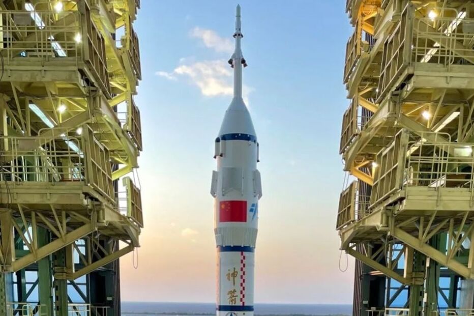 Foguetão Longa-Marcha 2F