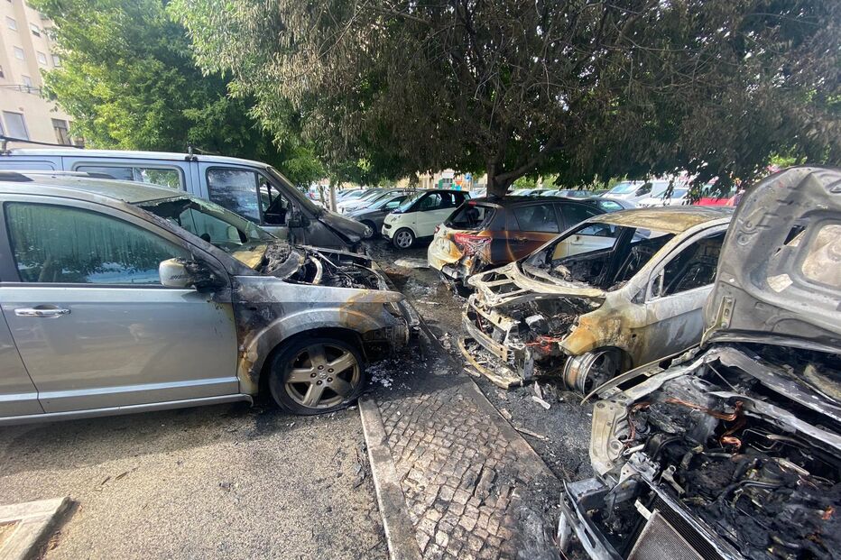 carros, fogo, destruição, Sacavém