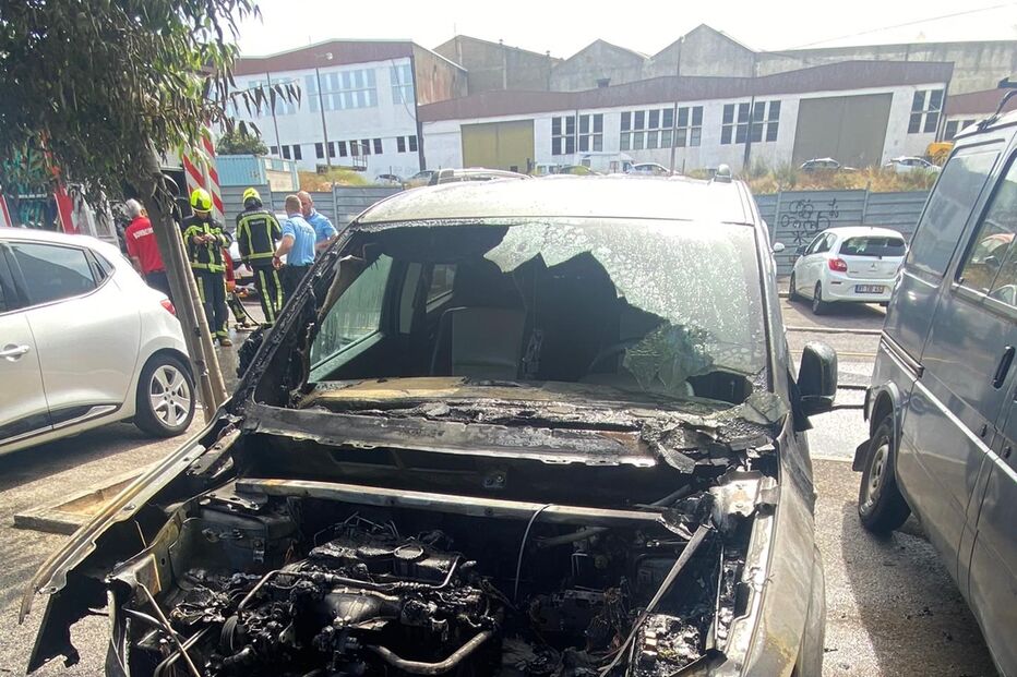 carros, fogo, destruição, Sacavém