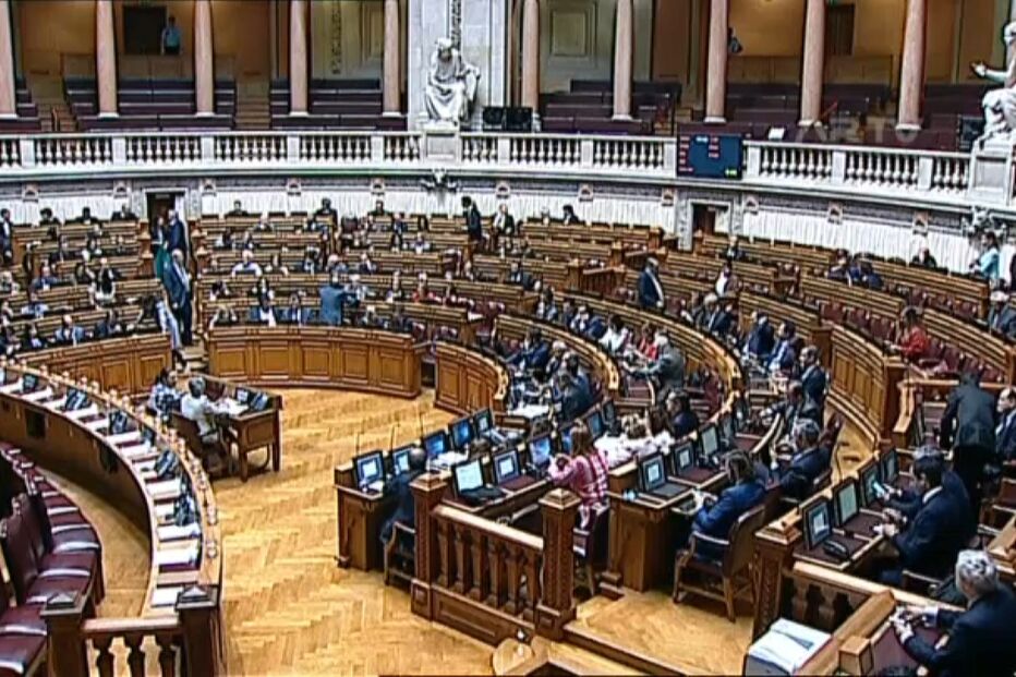 Partidos devem mais de 40 milhões de euros