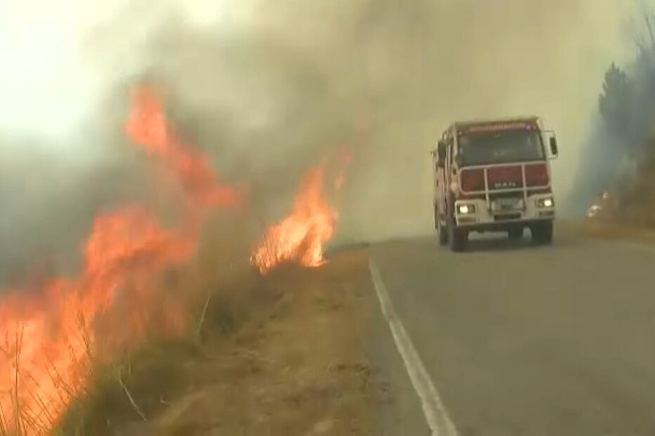perigo máximo de incêndio, fogos, 14 distritos, bombeiros 