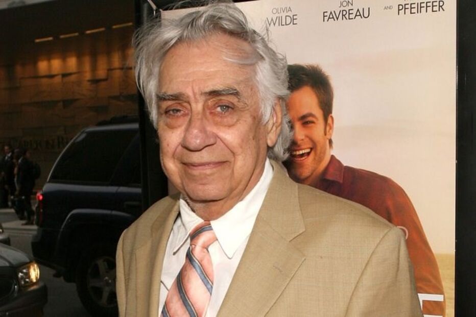  Philip Baker Hall