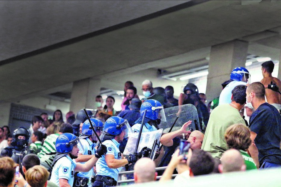 derbi, hóquei, confusão