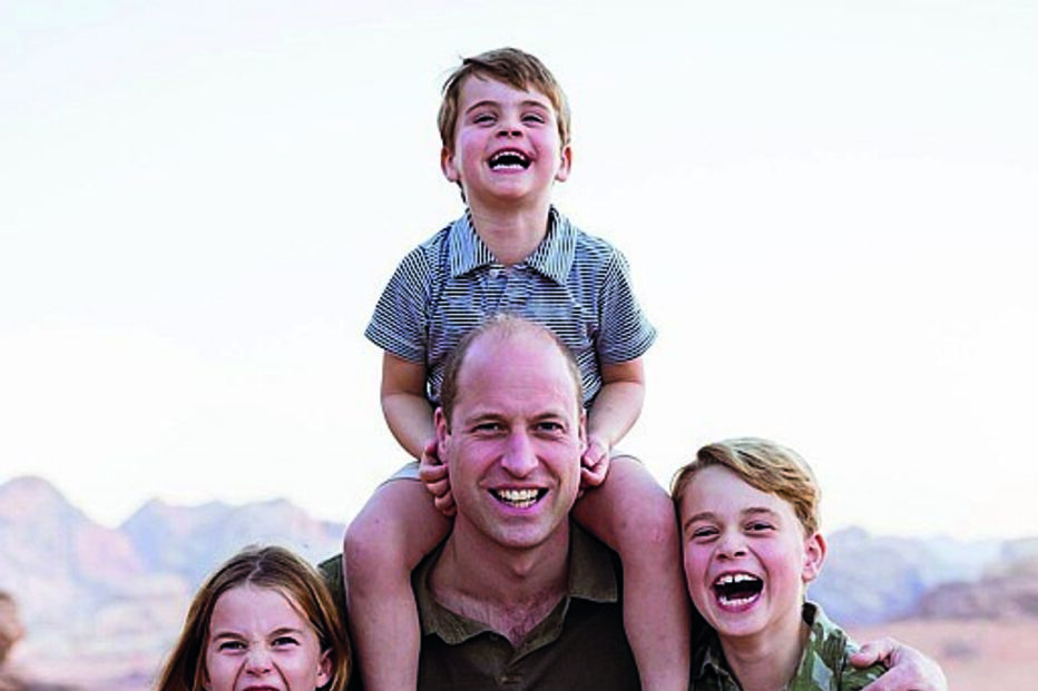 Willim com os três filhos George, Charlotte e Louis