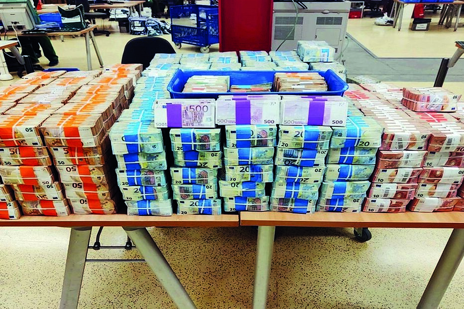 Sérgio Carvalho, traficante, dinheiro