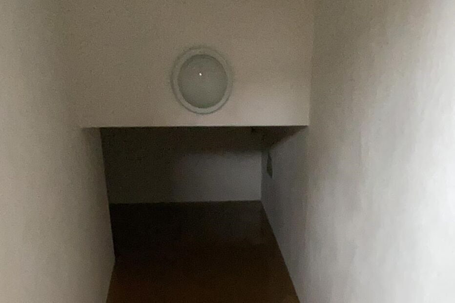 Rebentamento de conduta provoca inundação de garagem em Vila Nova de Gaia