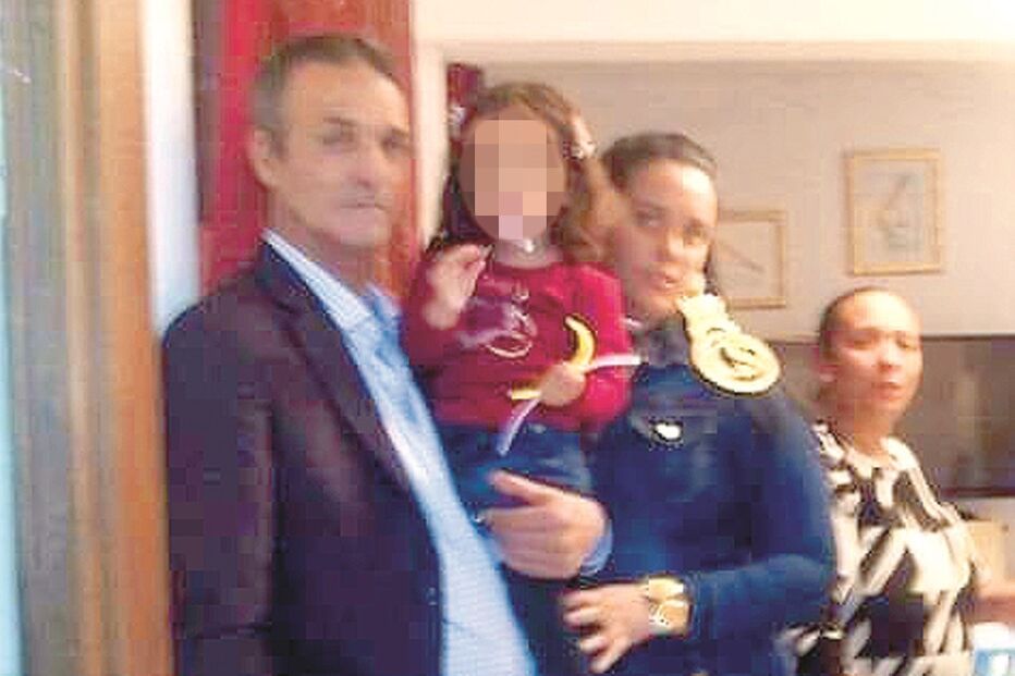 Tita, o marido, Justo, e a filha, Esmeralda