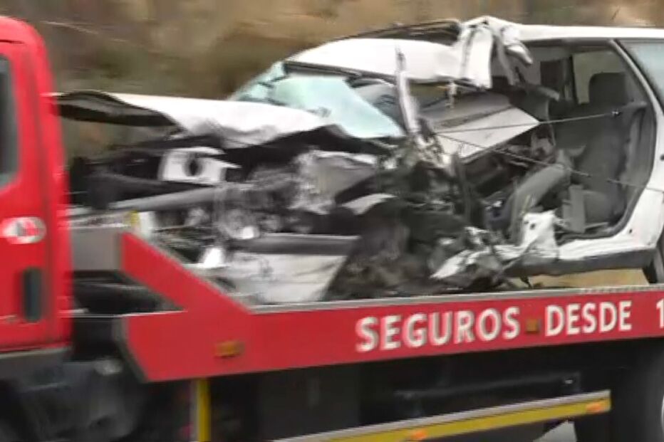 Pai e filho menor morrem em acidente brutal em Abrantes