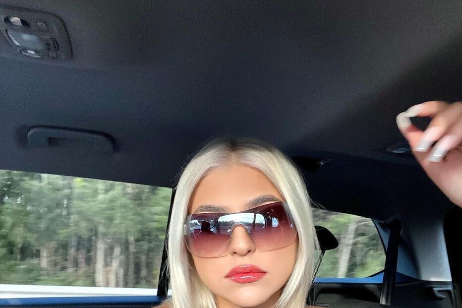 Bárbara Bandeira deu que falar com a sua versão mais ousada no videoclipe da música ‘Oh Não’, lançada no seu dia de aniversário. Seguidores comparam o seu look sensual ao de Kim Kardashian 