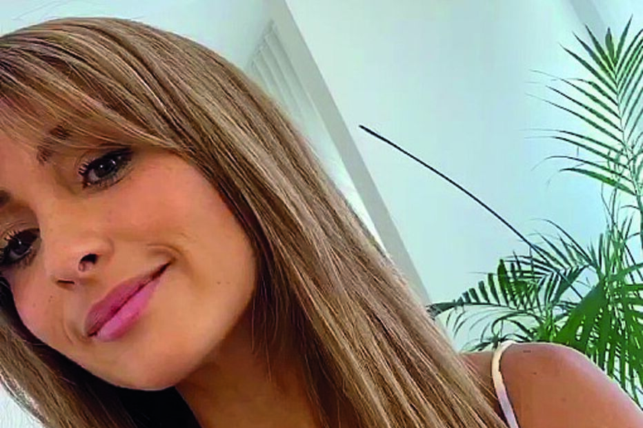 Sara mostrou-se a rapar o cabelo e, no final, com uma peruca