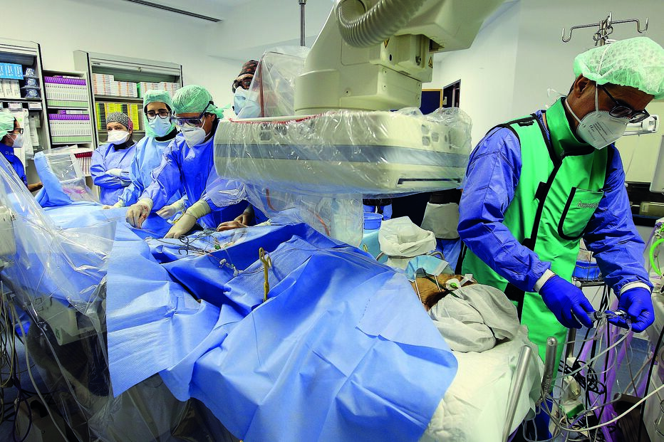 Ordem e sindicatos dos médicos defendem o pagamento das horas extraordinárias ao mesmo valor do que é pago aos médicos prestadores de serviços