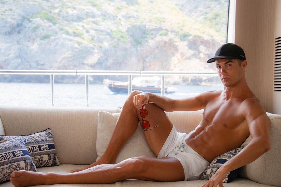 Cristiano Ronaldo tem mimado a família com todos os luxos