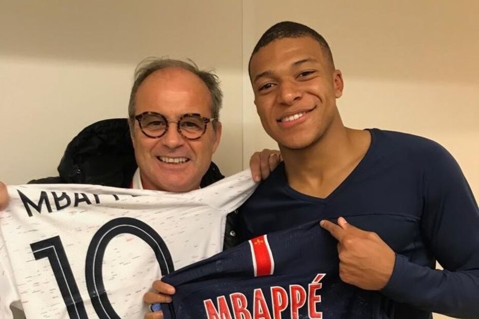 Luís Campos com Mbappé. O português é uma espécie de padrinho do avançado francês