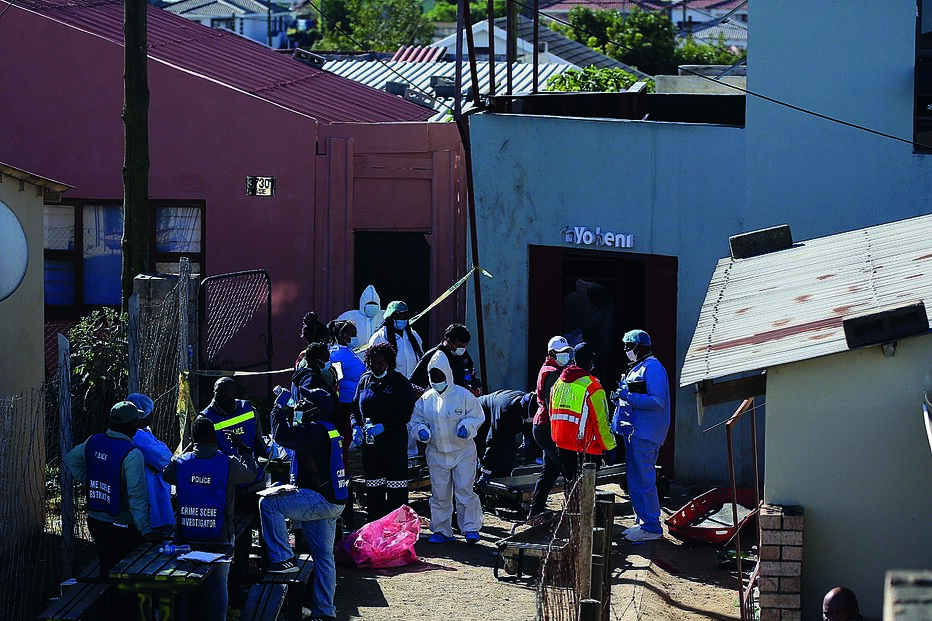 África do Sul, mortes, discoteca, polícia