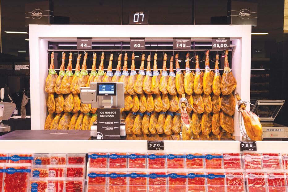 2022-06-28_10_36_56 F4_Presunto cortado à faca.jpg