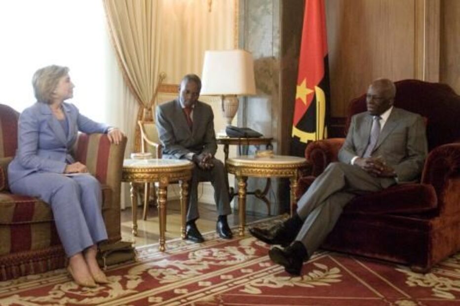 José Eduardo dos Santos e Hillary Clinton 