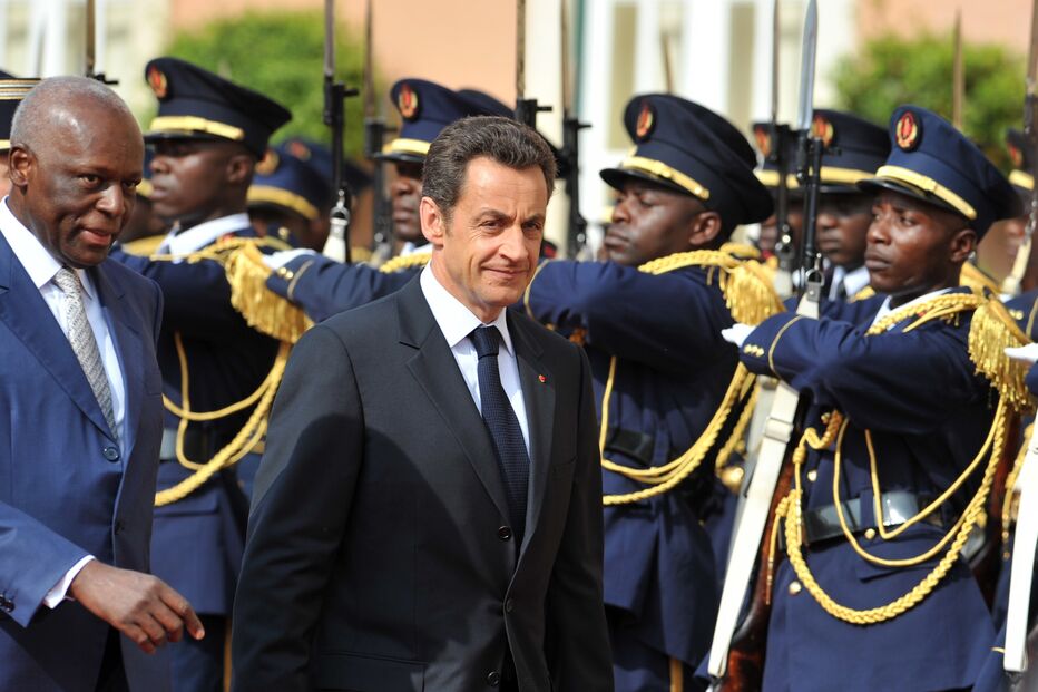 José Eduardo dos Santos e Nicolas Sarkozy 