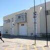 <![CDATA[ Guardas prisionais apreendem telemóveis e carregadores em trator  ]]>