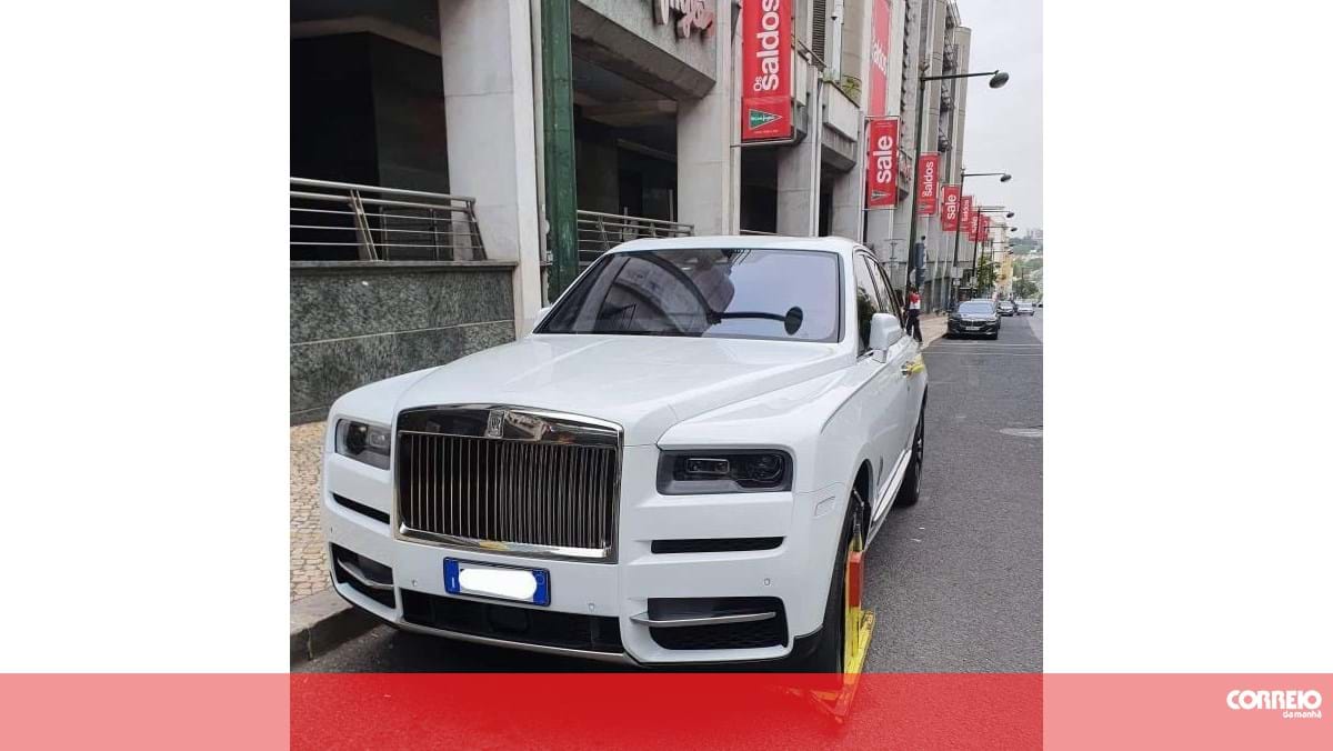 The Rolls-Royce blocked by EMEL near El Corte Inglés in Lisbon is actually Cristiano Ronaldo.