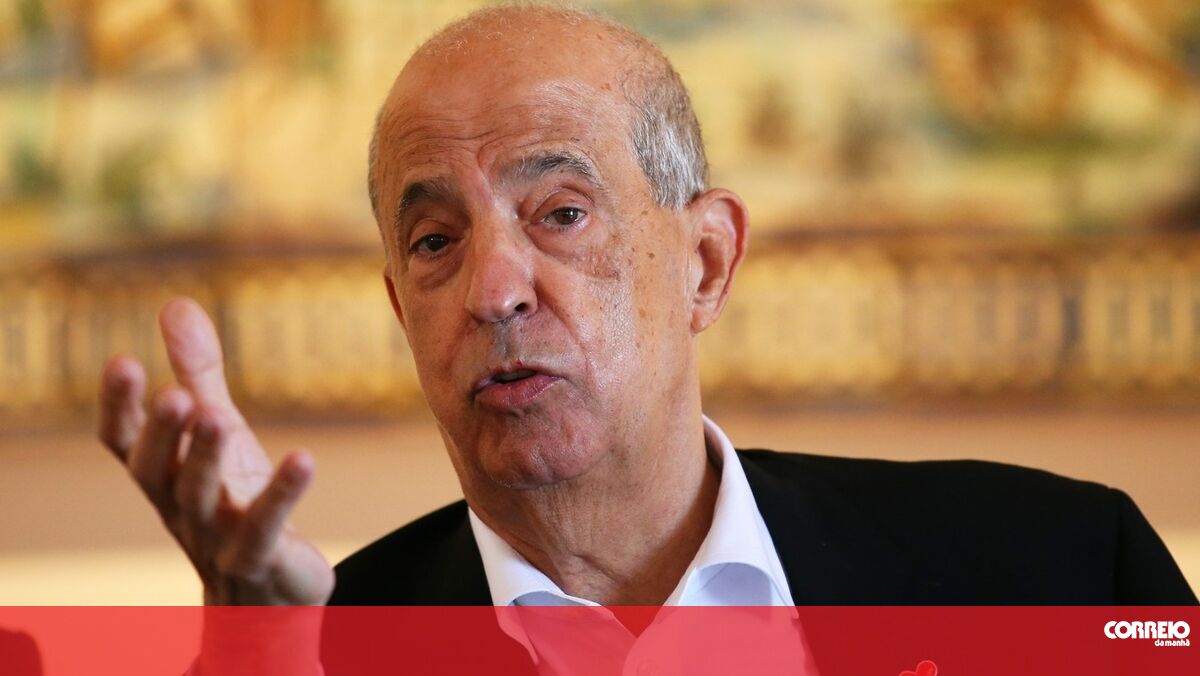 Fundação Berardo went from a profit of 102 million euros to a loss of 245 euros between 2007 and 2017. Fundação Berardo went from a profit of 102 million euros to a loss of 245 euros between 2007 and 2017.