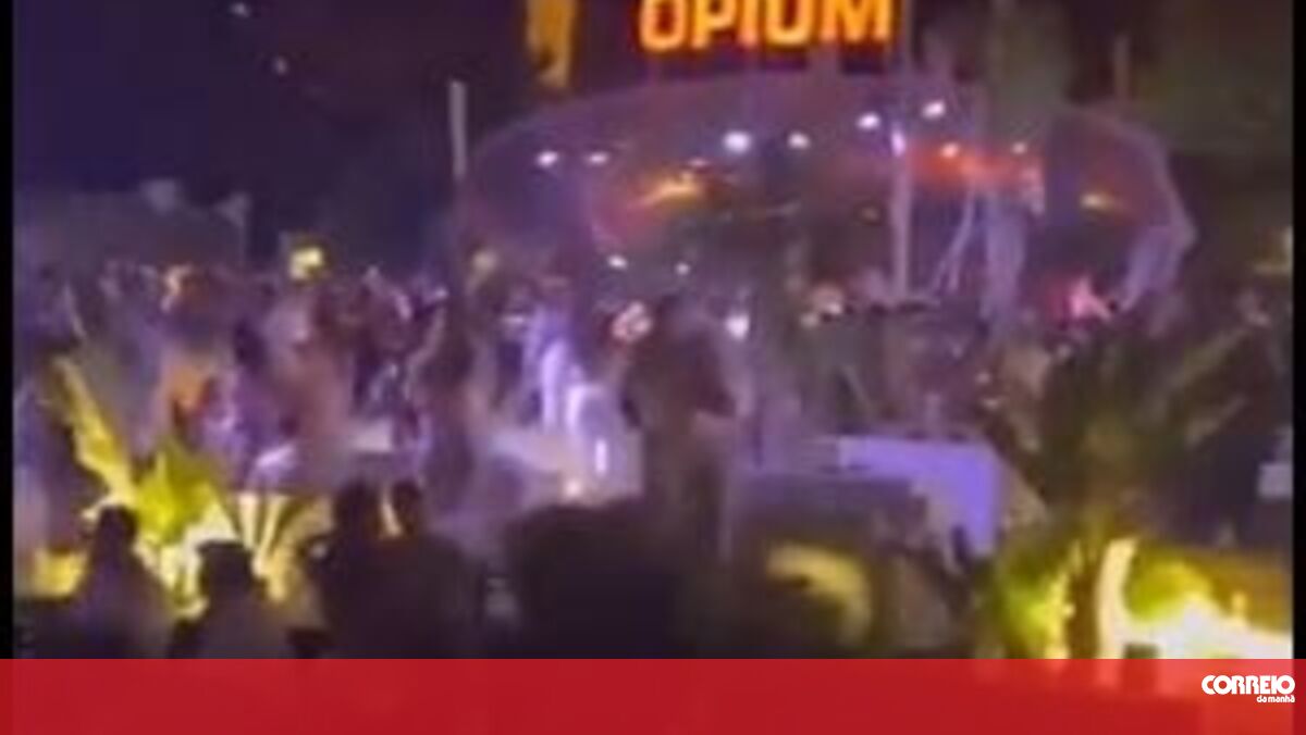 A woman has died in a shooting at a nightclub in southern Spain.  There are three injured