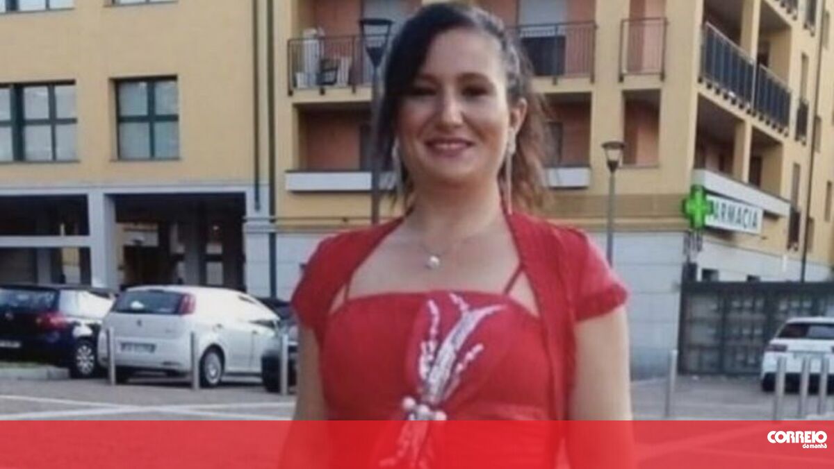Mom makes 18-month-old daughter starve to death in order to meet her boyfriend. The baby was left alone in the apartment for six days.