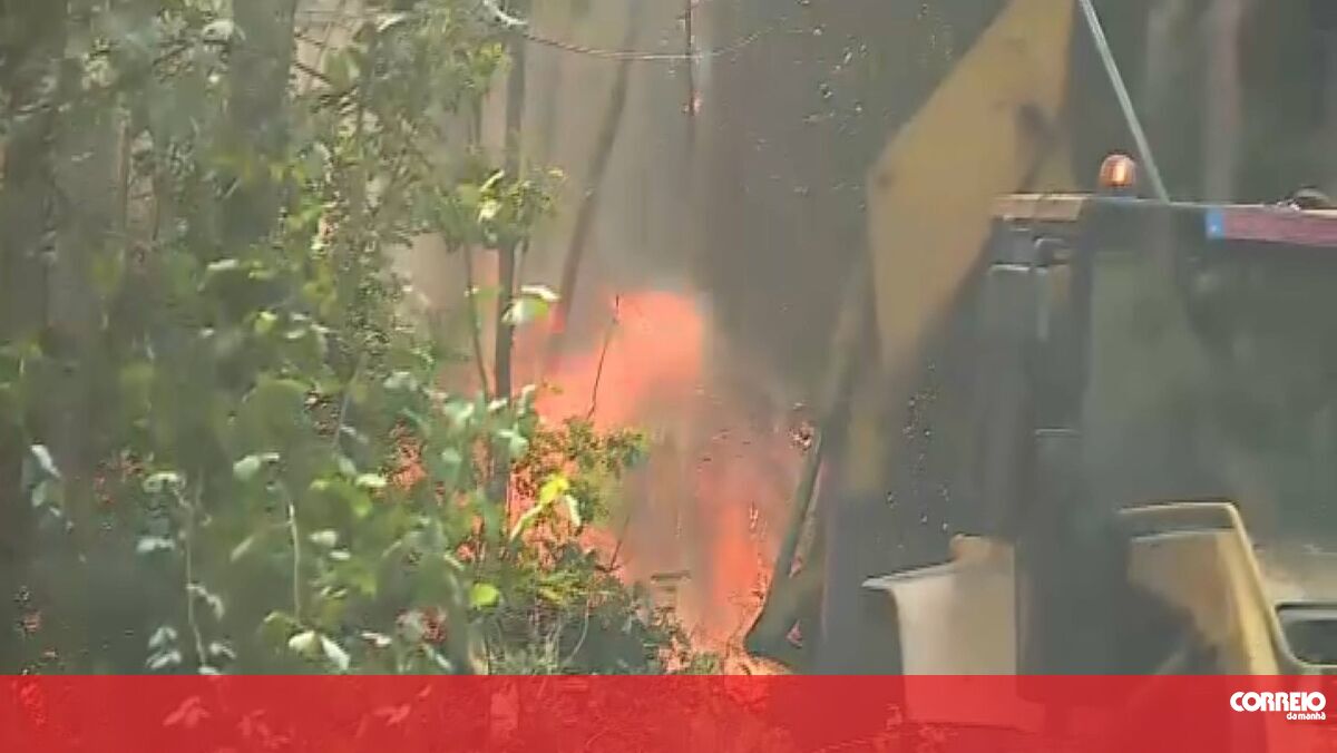 Fire in Pacos de Ferreira heads to Santo Tirso